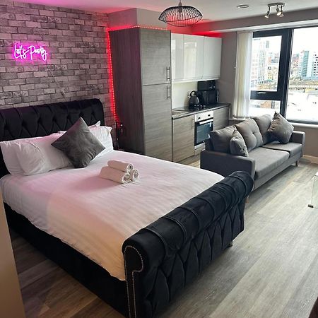 Stunning City View Studio Apartment Ливърпул Екстериор снимка