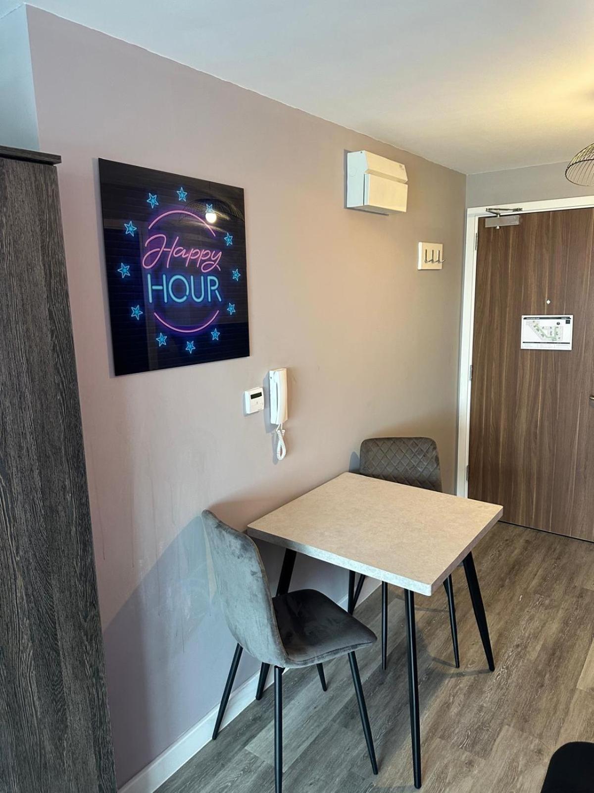 Stunning City View Studio Apartment Ливърпул Екстериор снимка